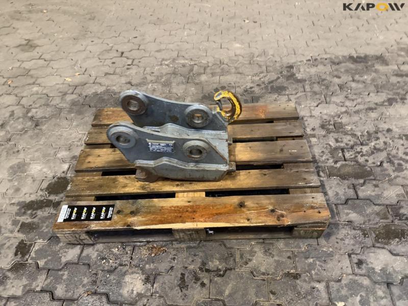 Lehnhoff quick coupler with hook 2