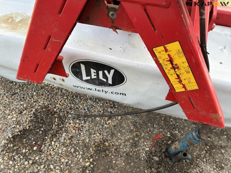 Lely 320F frame and curtains 10