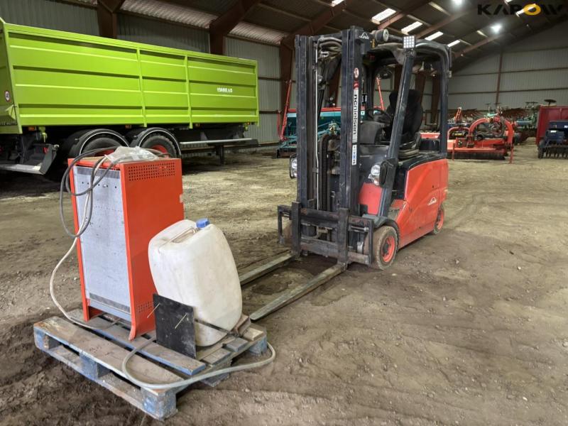 Linde E16 Electric forklift 1