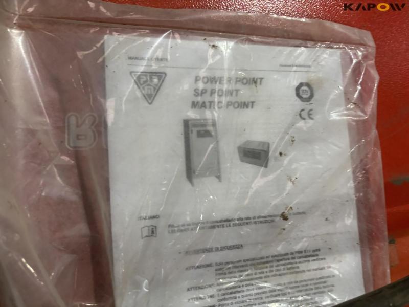 Linde E16 Electric forklift 51