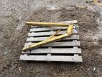 Lifting yoke 6