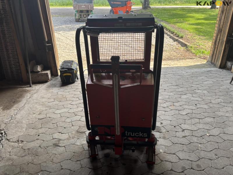 Logitrans LL 1000TE electric pallet truck 6