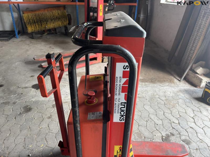 Logitrans LL 1000TE electric pallet truck 14