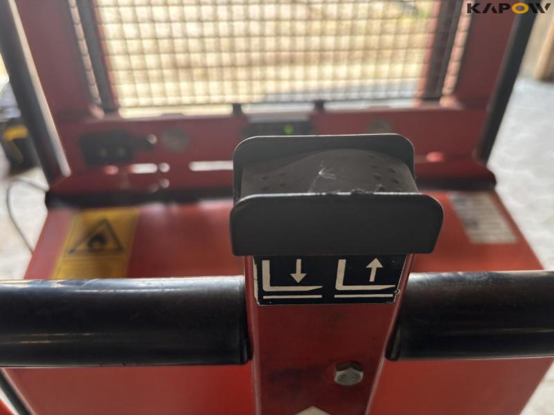 Logitrans LL 1000TE electric pallet truck 17