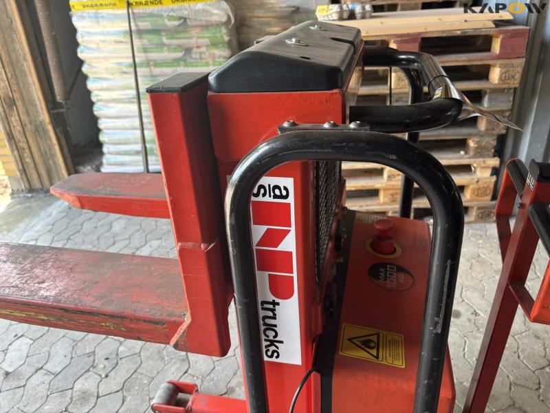 Logitrans LL 1000TE electric pallet truck 23