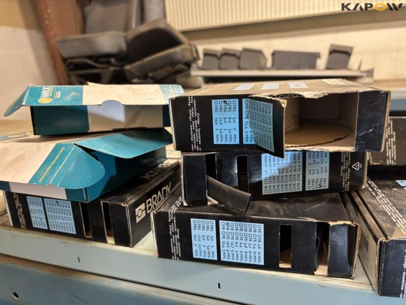 Lights and electrical items 52