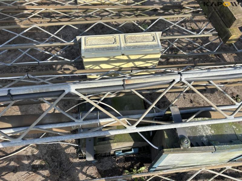 Light pole with lamps 14