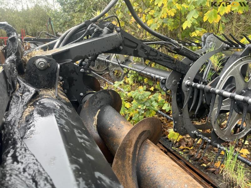 Macdon FD245 header 20