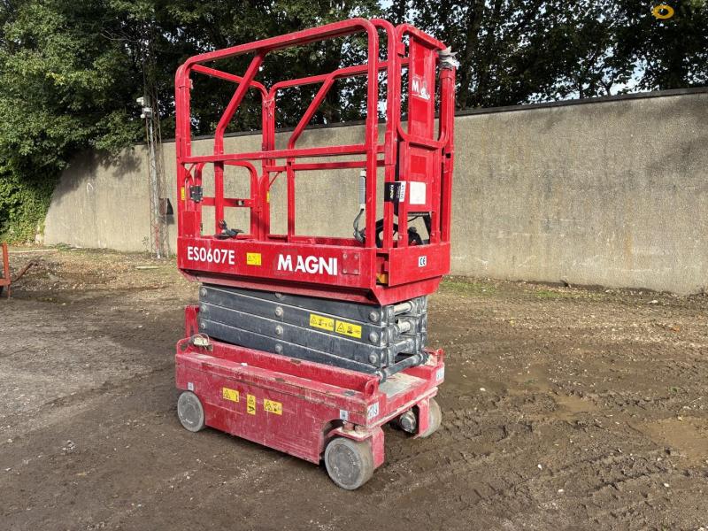 Magni ES0607E scissor lift 1