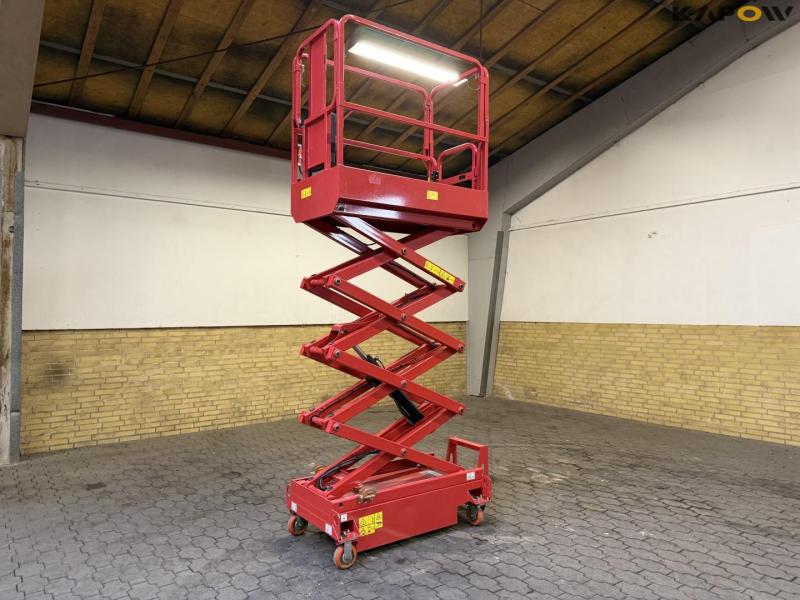Magni ES0607M scissor lift 18