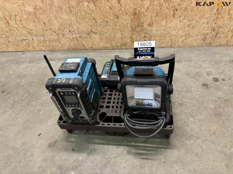 Makita Radio, Lamp and Charger 2