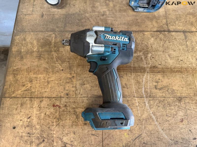 Makita tools and workshop table 4