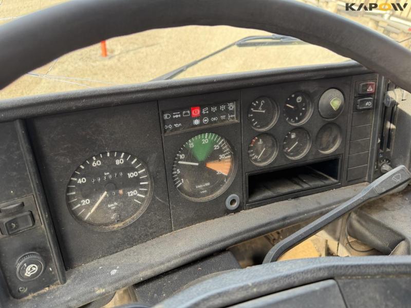 Man running workshop 21