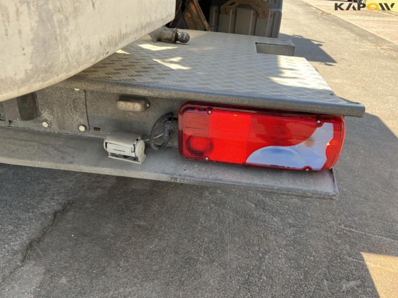 Man TGL 12,180 truck with Versalift VT-145-f lift 23