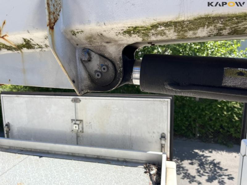 Man TGL 12,180 truck with Versalift VT-145-f lift 41