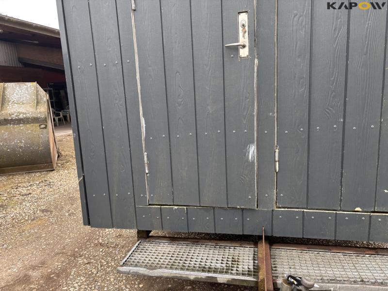 Crew van with toilet 18