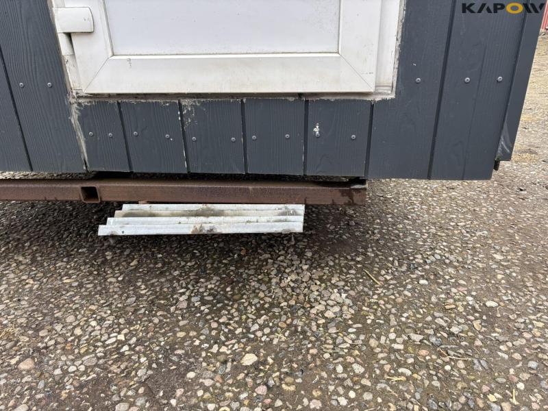 Crew van with toilet 38