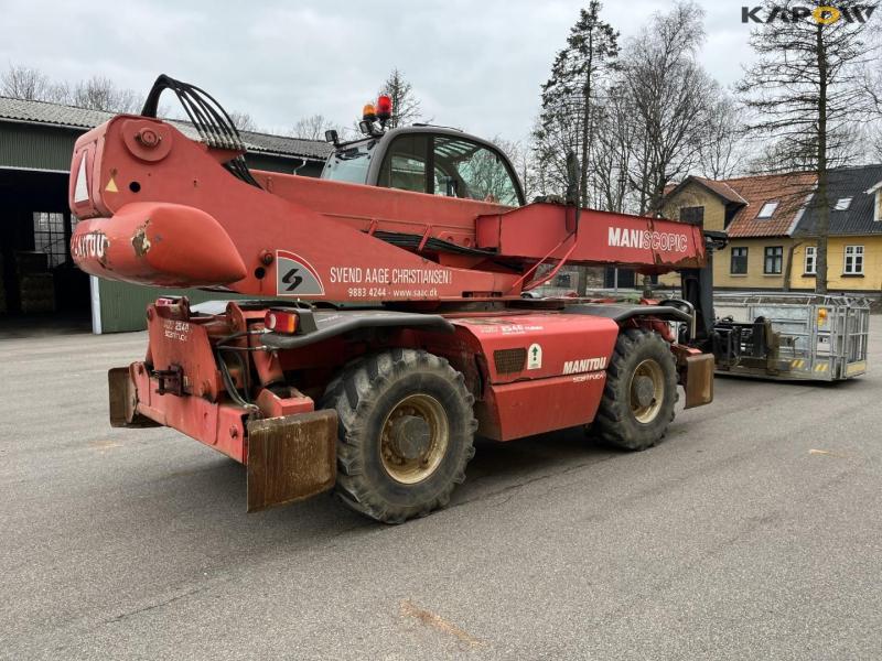 Manitou MRT2540 telescopic handler 4