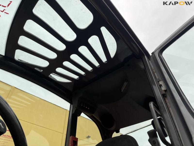 Manitou MRT2540 telescopic handler 39