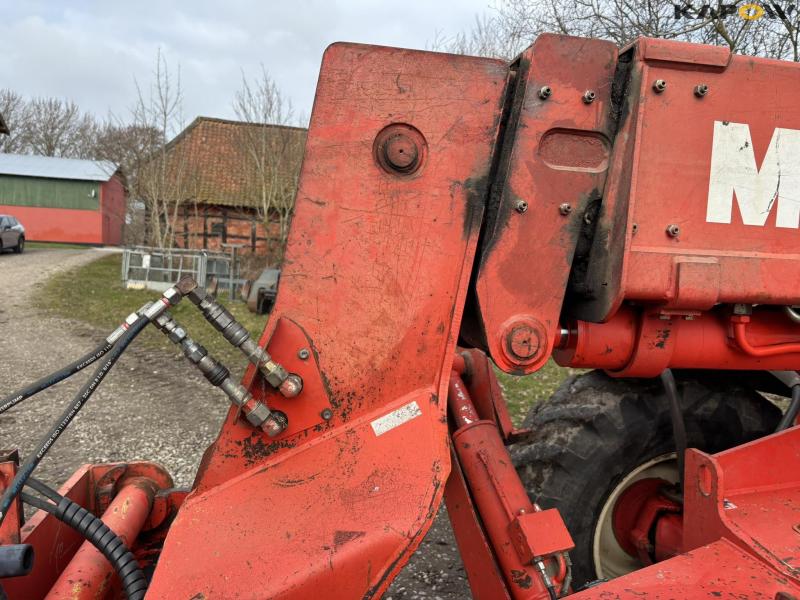 Manitou MT 1233S telescopic handler 10