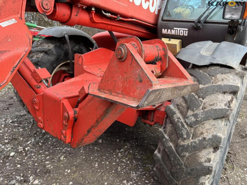 Manitou MT 1233S telescopic handler 12