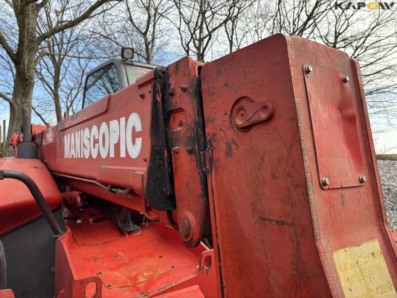 Manitou MT 1233S telescopic handler 18