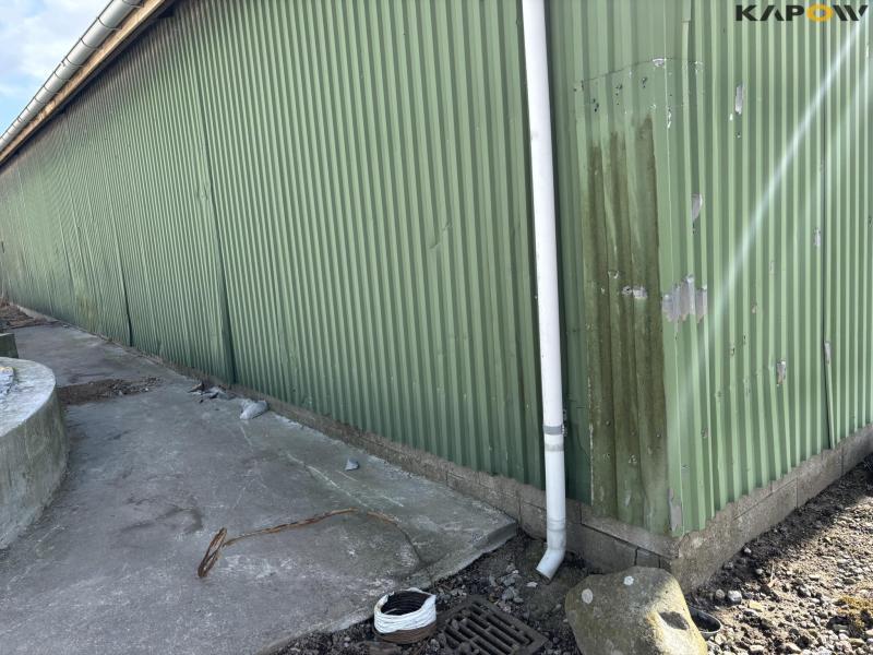 Engine house approx. 400 m2 18