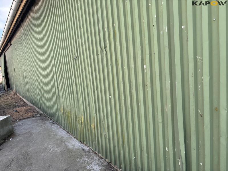 Engine house approx. 400 m2 19