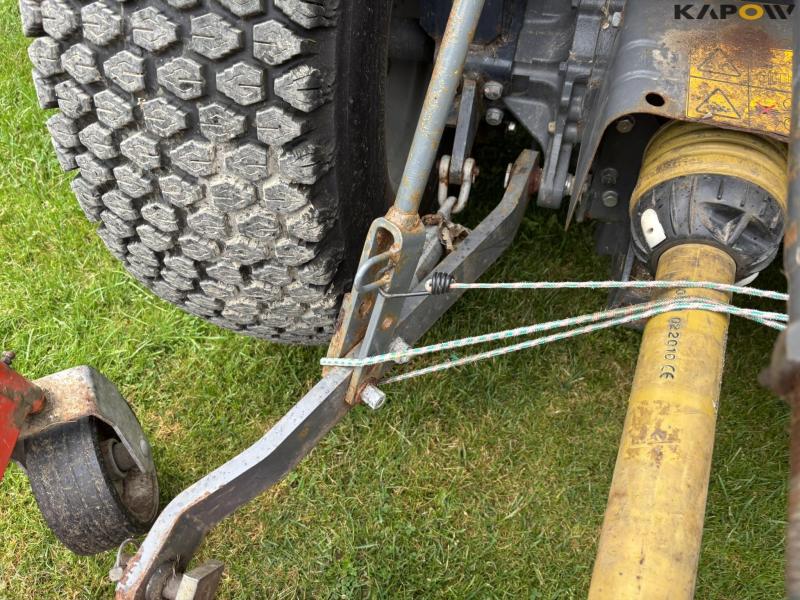 Massey Ferguson 1735 4WD tractor 38