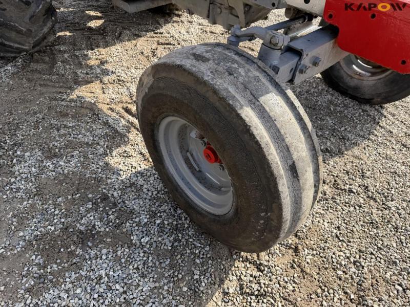 Massey Ferguson 1080 tractor 53