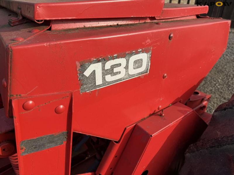 Massey Ferguson 130 seed drill 43