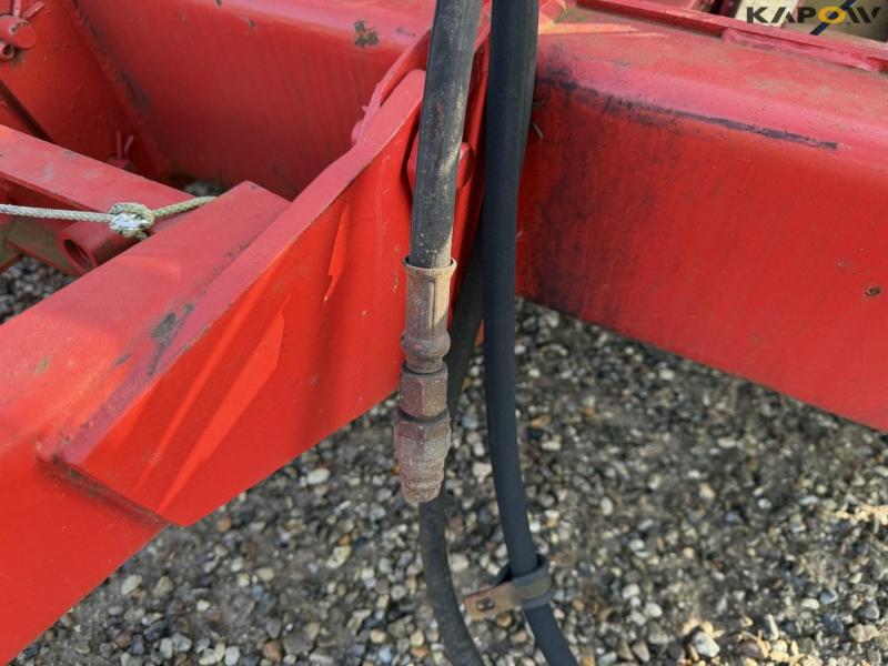 Massey Ferguson 130 seed drill 47