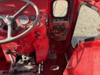 Massey Ferguson 135 tractor 33