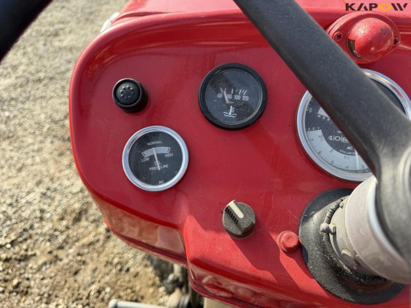 Massey Ferguson 135 tractor 26