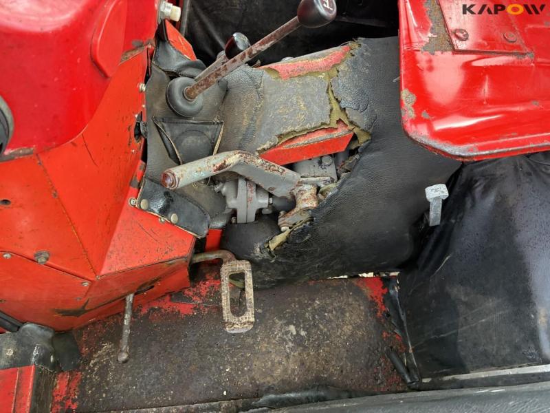 Massey Ferguson 135 tractor 25