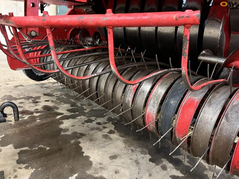 Massey Ferguson 190 big baler 12