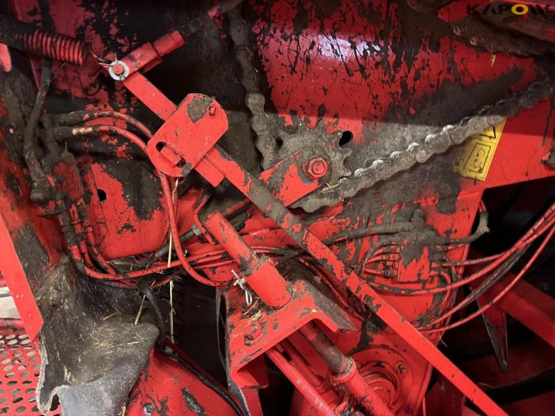 Massey Ferguson 190 big baler 31