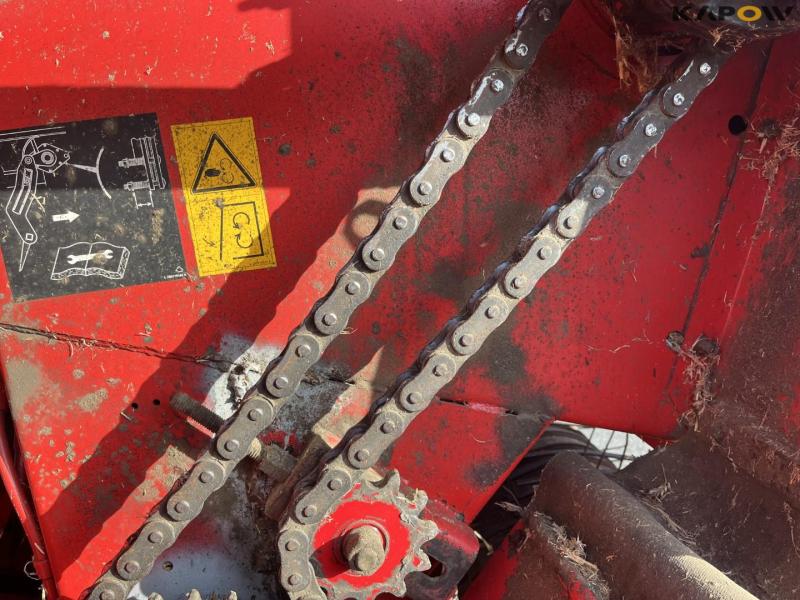 Massey Ferguson 190 big baler 32