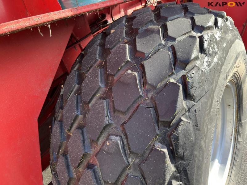 Massey Ferguson 190 big baler 39