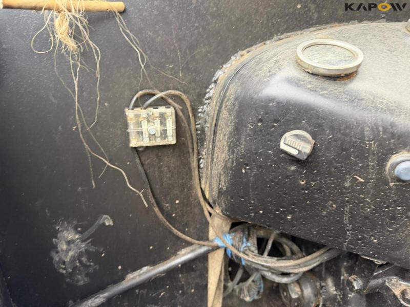 Massey Ferguson 35 tractor 23