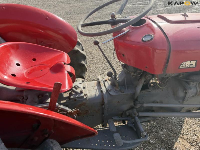 Massey Ferguson 35X hook-up tractor 32