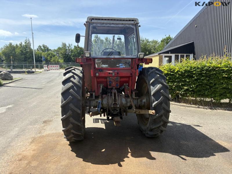 Massey Ferguson 590 tractor 5