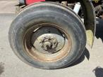 Massey Ferguson 590 tractor 13
