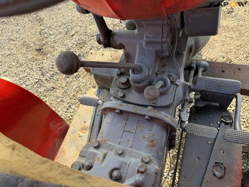 Massey Ferguson 65 tractor 29