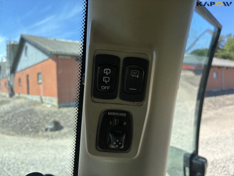 Massey Ferguson 7324 Dyna VT tractor 56