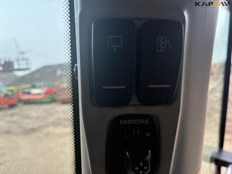 Massey Ferguson 7480 tractor 60