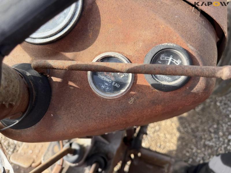 Massey Ferguson 835 tractor 25