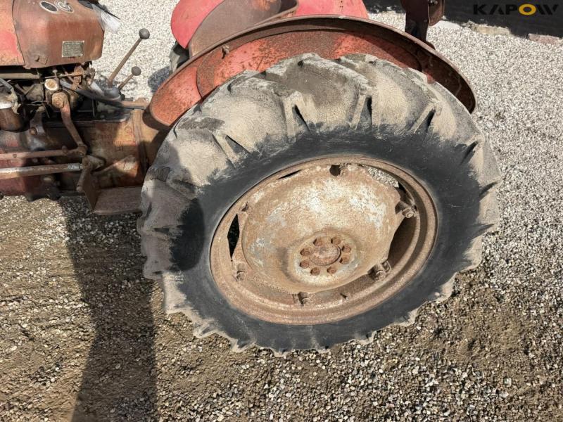 Massey Ferguson 835 tractor 41