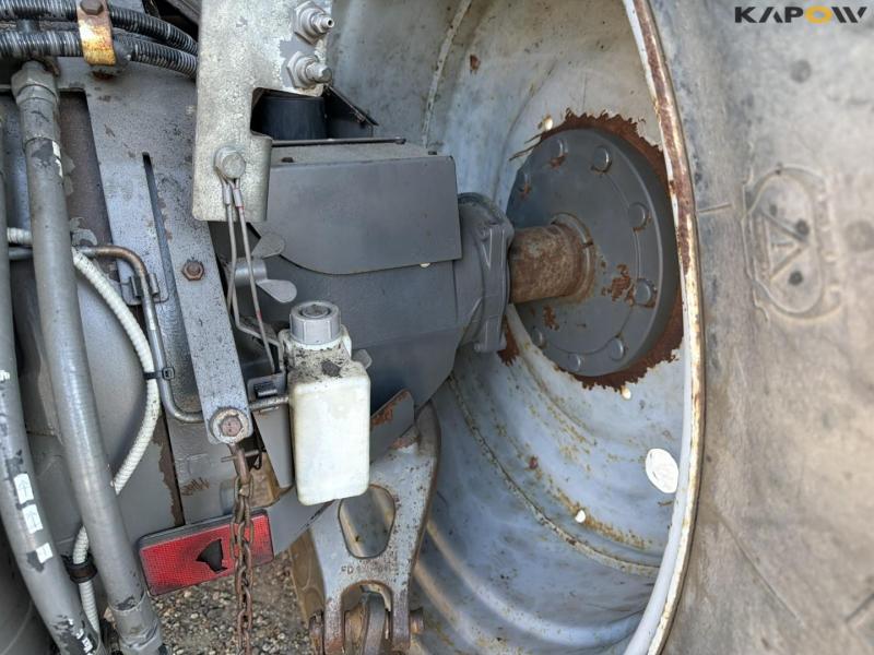 Massey Ferguson 8690 tractor with front loader 31