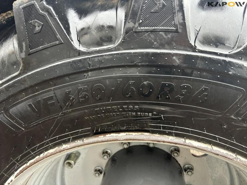 Massey Ferguson 8740S tractor 77